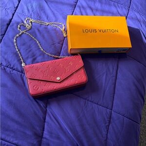 Beautiful red Chain pocketbook/wallet